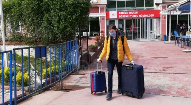 Sakarya'da karantina süresi dolan 103 kişi evlerine gönderiliyor Sakarya'da karantina süresi dolan 103 kişi evlerine gönderiliyor