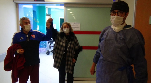 Silivri'de yaşlı çift koronavirüsü yendi