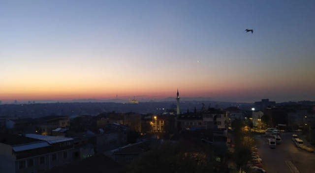 Sokağa çıkma kısıtlamasının sabahında gündoğumunda kartpostallık görüntüler Sokağa çıkma kısıtlamasının sabahında gündoğumunda kartpostallık görüntüler