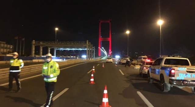 Sokağa çıkma yasağının ikinci gününde denetimler sürüyor Sokağa çıkma yasağının ikinci gününde denetimler sürüyor