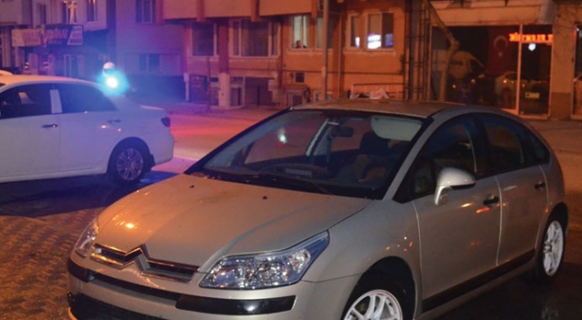 Tartıştığı babasının arabasını ateşe verdi Tartıştığı babasının arabasını ateşe verdi