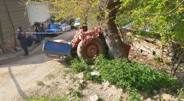 Traktör ile ağaç arasında sıkışan adam hayatını kaybetti