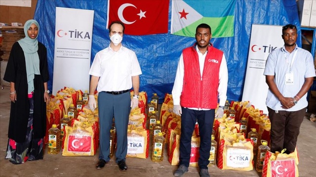 Türkiye'den Cibuti'ye gıda yardımı Türkiye'den Cibuti'ye gıda yardımı