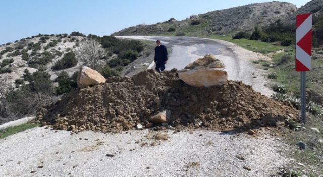 Uşak'ta bir köy daha karantinaya alındı Uşak'ta bir köy daha karantinaya alındı
