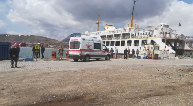 Van Gölü’ne açılan kişinin cansız bedenine ulaşıldı