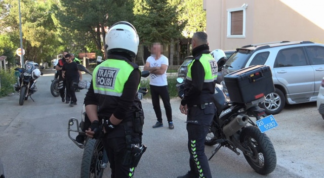 Yasağı delip alkollü araç kullandı, ceza yeyince de hırsını gazetecilerden çıkardı