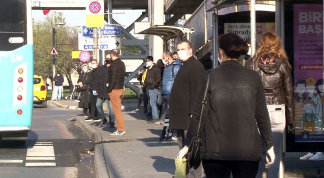 Yasağın ardından İstanbul'da otobüs durakları yeniden hareketlendi