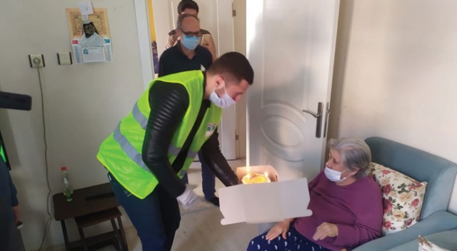 Yaşlı kadının uzaktaki kızı belediyeyi aradı ekipler seferber oldu