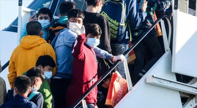 Yunanistan'daki kamplarda yaşayan refakatsiz 47 mülteci çocuk Almanya'ya ulaştı