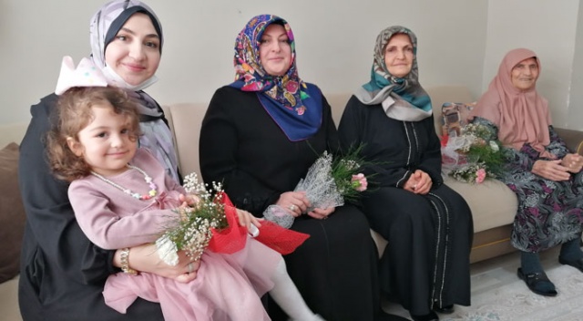 5 kuşak birlikte Anneler Günü 5 kuşak birlikte Anneler Günü