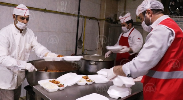 Ağrı'da 14 günlük karantinada son iftarlarını yaptılar