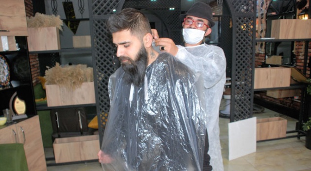 Berber ve kuaförlerde yeni dönem: Fiyatlara koronavirüs ayarı