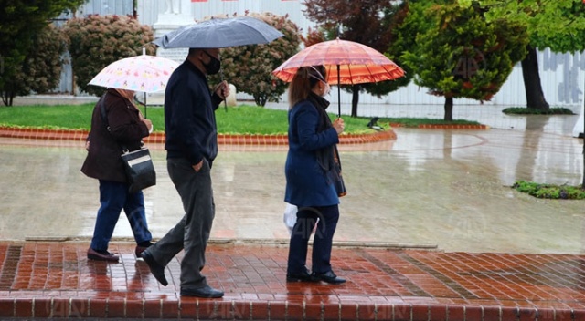 Edirne ve Tekirdağ'da yağmur etkisini sürdürüyor Edirne ve Tekirdağ'da yağmur etkisini sürdürüyor