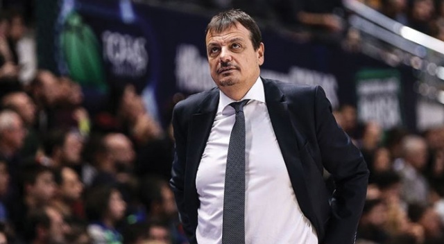 Ergin Ataman maçların oynanmasında ısrarcı