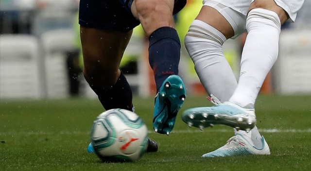 Futbol dünyasına damga vuran bedelsiz transferler Futbol dünyasına damga vuran bedelsiz transferler