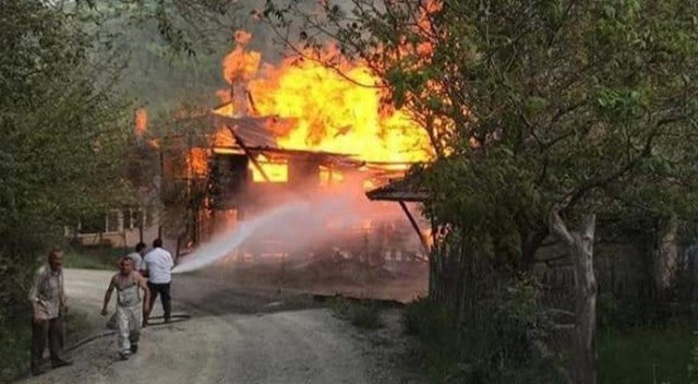 İftar vakti çıkan yangında engelli bir kişi hayatını kaybetti