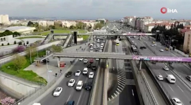 İstanbul’da trafikteki yoğunluk yüzde 1 seviyelerine geriledi İstanbul’da trafikteki yoğunluk yüzde 1 seviyelerine geriledi