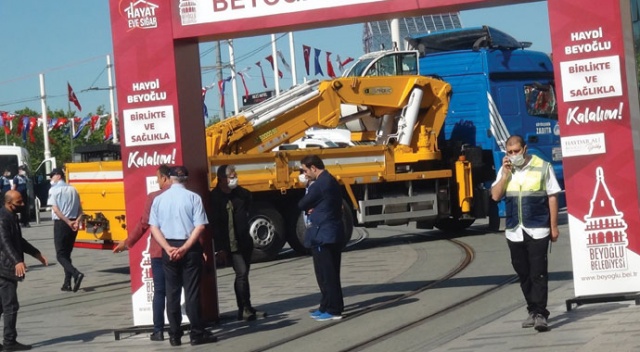 İstiklal Caddesi’nde zabıtalar arasında gerginlik