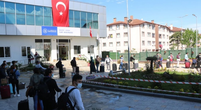 Karantina süreleri dolan 655 vatandaş Sakarya’dan evlerine uğurlandı