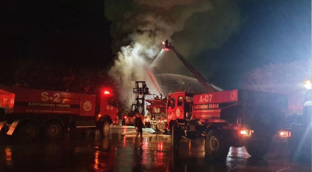 Kastamonu'da entegre fabrikasında yangın