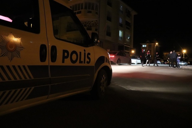 Kayseri'de bir mahalledeki 6 ev karantinaya alındı Kayseri'de bir mahalledeki 6 ev karantinaya alındı