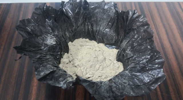 Kısıtlamaya uymayıp sokağa çıkan şahıslarda uyuşturucu ele geçirildi