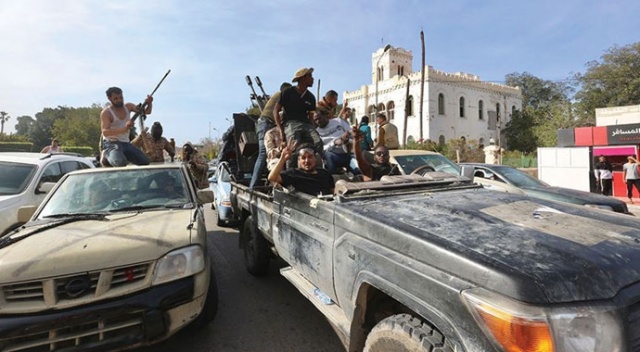 Libya'nın güneyindeki Ubari kenti devrimciler konseyinden Libya hükümetine destek açıklaması