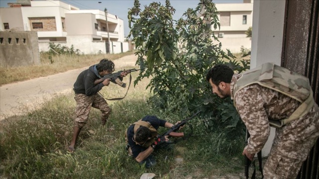 Libya ordusu, Hafter milislerinin işgalindeki Vatiyye Hava Üssü’nü tamamen kuşattı Libya ordusu, Hafter milislerinin işgalindeki Vatiyye Hava Üssü’nü tamamen kuşattı
