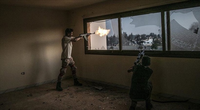 Libya ordusundan Trablus'un güneyindeki Hafter milislerine operasyon Libya ordusundan Trablus'un güneyindeki Hafter milislerine operasyon