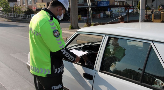 Manisa'da sokağa çıkma kısıtlamasını ihlal eden 160 kişiye ceza