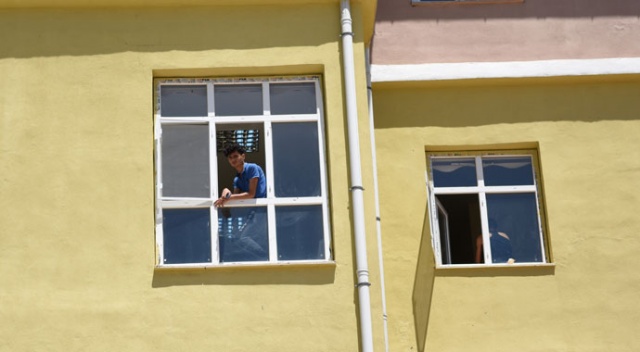 Maske üretimi yapılan fabrikanın 70 çalışanı karantinaya alındı