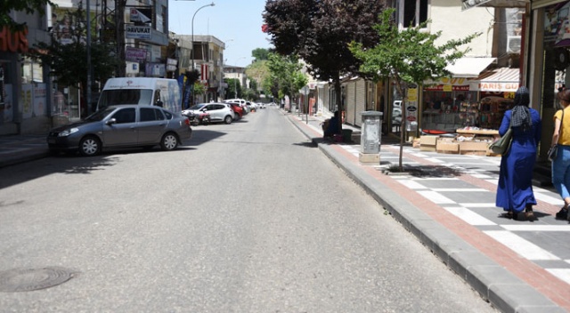 Sıcaklıklar 47 dereceye ulaştı! Sokaklar boş kaldı Sıcaklıklar 47 dereceye ulaştı! Sokaklar boş kaldı