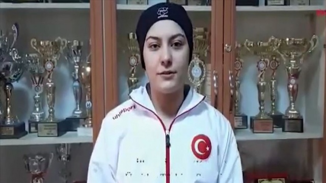 Sivaslı milli sporculardan 'Evde kal, hareketsiz kalma' çağrısı Sivaslı milli sporculardan 'Evde kal, hareketsiz kalma' çağrısı