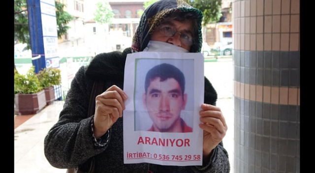 Sokak sokak gezip engelli oğlunu arıyor