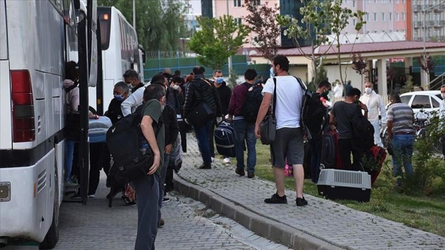 Tanzanya'dan getirilen 53 kişi Covid-19 tedbirleri kapsamında Kırıkkale'deki yurda yerleştirildi Tanzanya'dan getirilen 53 kişi Covid-19 tedbirleri kapsamında Kırıkkale'deki yurda yerleştirildi