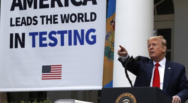 Trump'ı kızdıran soru! Kürsüyü terk etti Trump'ı kızdıran soru! Kürsüyü terk etti