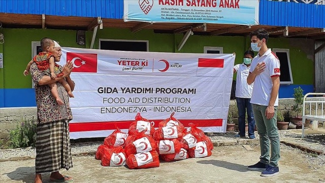 Türk Kızılay'dan Endonezya’da gıda yardımı