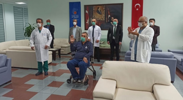 Türkiye’de plazma tedavisinin ilk uygulandığı korona hastası taburcu oldu Türkiye’de plazma tedavisinin ilk uygulandığı korona hastası taburcu oldu