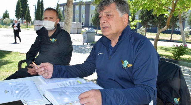 Yılmaz Vural: Futbolcu ve teknik heyetler tedirgin