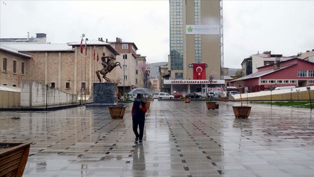 Yurt genelinde 'Evde kal' çağrılarına büyük oranda uyuldu Yurt genelinde 'Evde kal' çağrılarına büyük oranda uyuldu