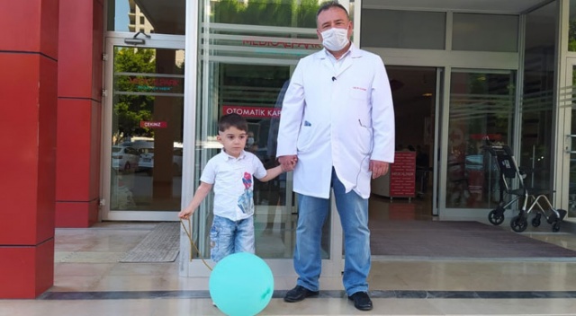 4 yaşındaki Muhammed artık duyup konuşacak