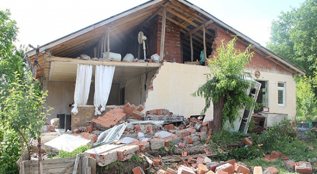 AFAD: Bingöl'de 233 artçı deprem meydana geldi AFAD: Bingöl'de 233 artçı deprem meydana geldi