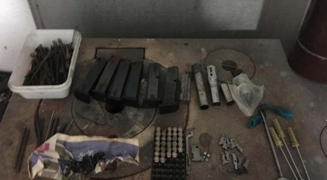 Antalya'da yasa dışı silah operasyonuna 7 tutuklama Antalya'da yasa dışı silah operasyonuna 7 tutuklama