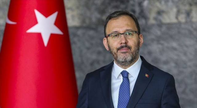 Bakan Kasapoğlu'ndan Muslera'ya "geçmiş olsun" telefonu Bakan Kasapoğlu'ndan Muslera'ya "geçmiş olsun" telefonu