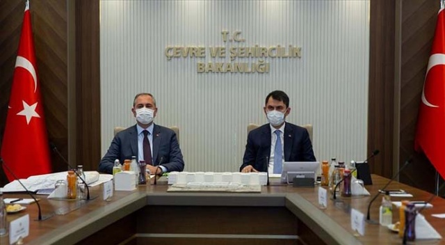 Bakan Kurum ve Bakan Gül, Ankara Yeni Adalet Sarayı Yapım Projesi için bir araya geldi Bakan Kurum ve Bakan Gül, Ankara Yeni Adalet Sarayı Yapım Projesi için bir araya geldi