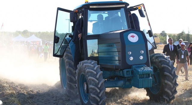 Bakan Pakdemirli elektrikli traktör için tarih verdi