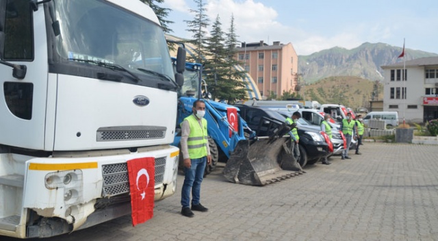 Belediyeyi HDP'nin elinden aldı, boş kalan otopark araçlarla doldu