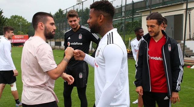Beşiktaş, Rebocho ile vedalaştı