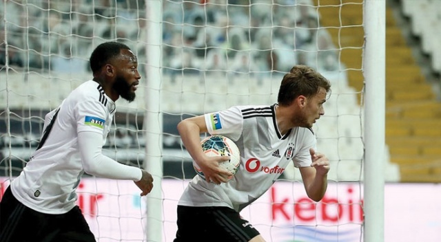 Beşiktaş’ta sakatlık şoku! Beşiktaş’ta sakatlık şoku!