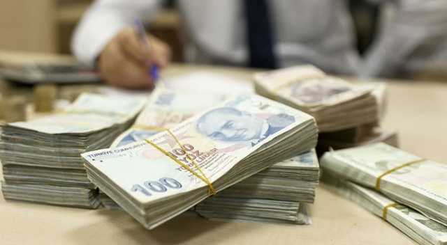 Cari denge Nisan ayında 5,06 milyar dolar açık verdi